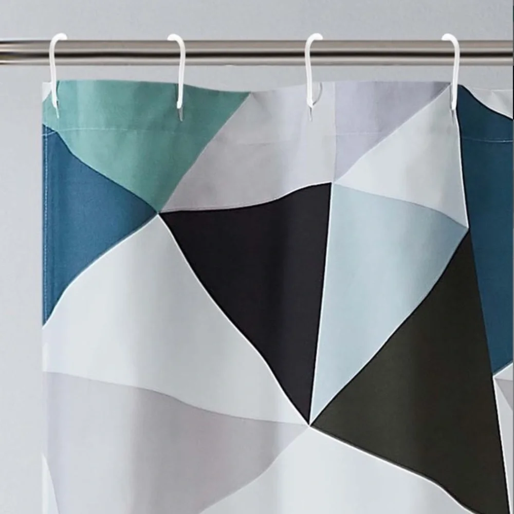 💦💦 Triangle Print Shower Curtain 💦💦